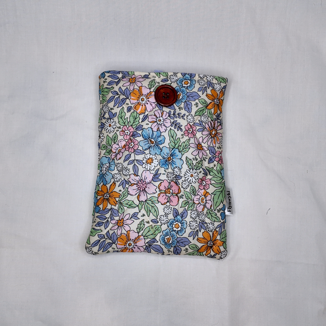 Small Retro Floral Book Sleeve
