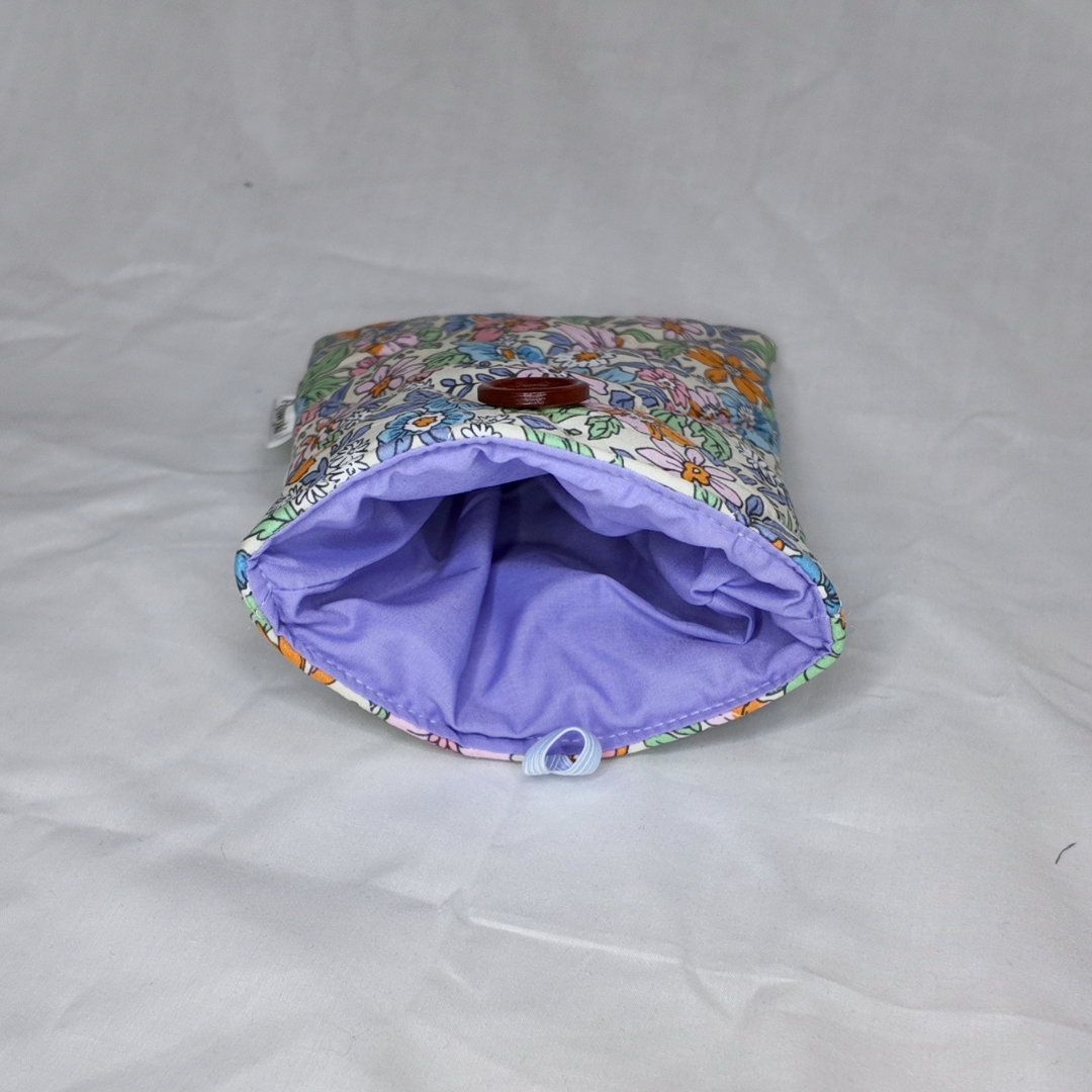 Small Retro Floral Book Sleeve