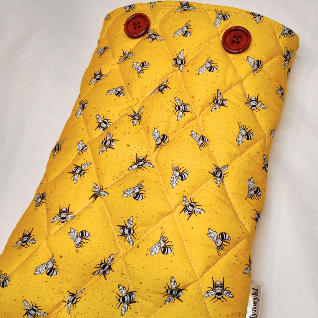Large Yellow Bee Book Sleeve