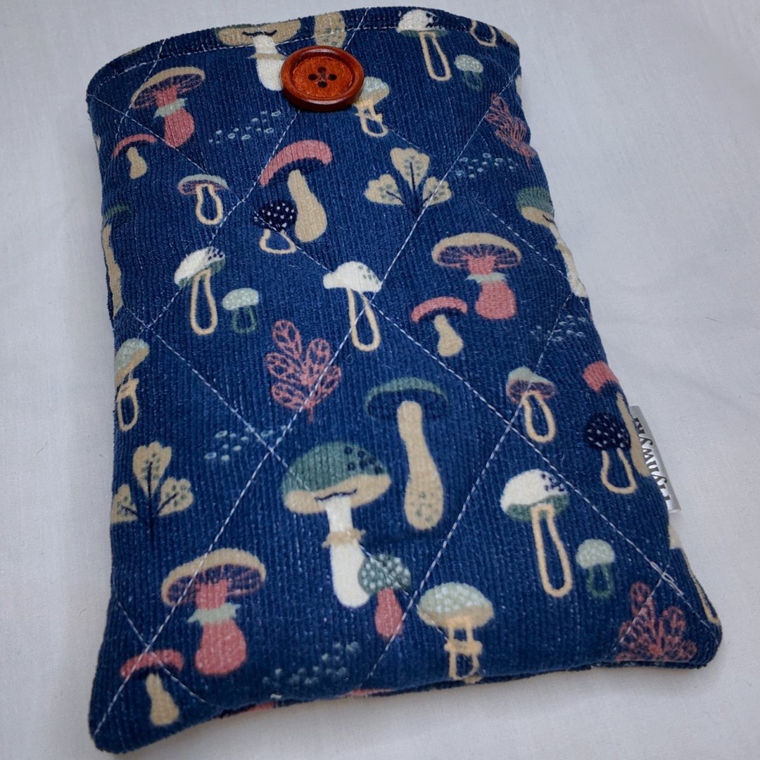 Small Bello Corduroy Book Sleeve