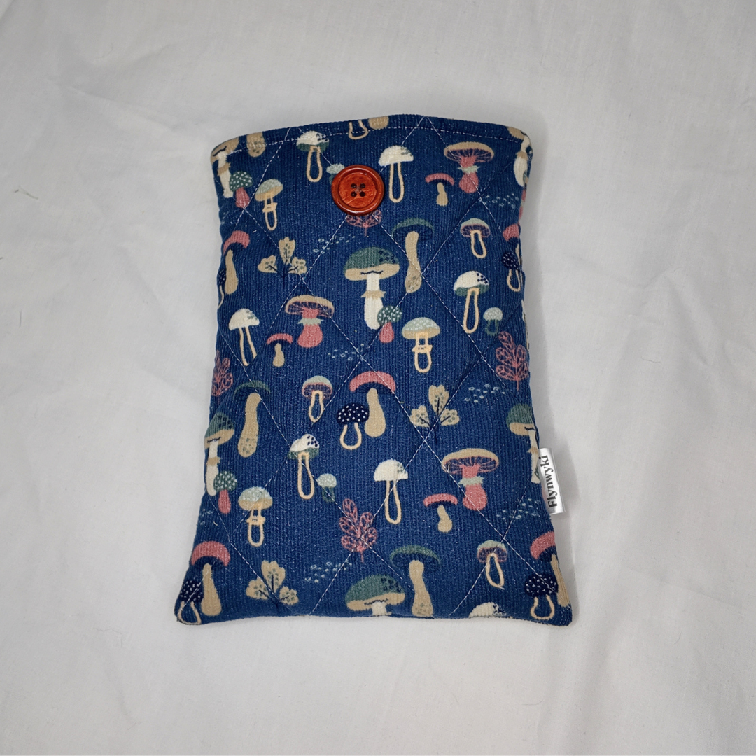 Medium Bello Corduroy Book Sleeve