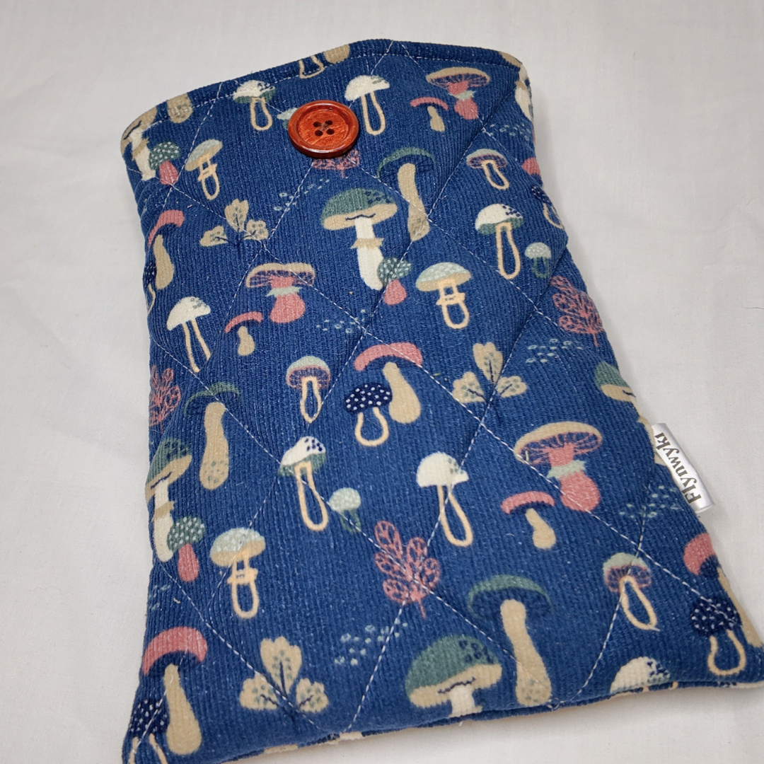 Medium Bello Corduroy Book Sleeve